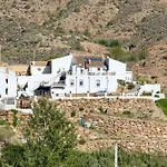 Rojo - An Apartment With Shared Pool & Hot Tub With Stunning Views In Oria