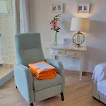 Skol 242 Excellent One Bedroom Apartment With Sea Views
