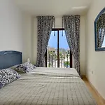 Duquesa Port Retreat