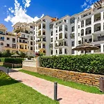 Duquesa Port Retreat