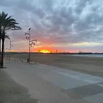 Piso Delante De La Playa La Pineda Con 2 Habitaciones