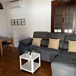 Bonito Chalet En La Cala Con Gran Jardin Privado