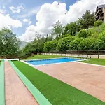 CHIC HUMARALET, estudio a pie de pistas