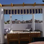 Sunny Days Apartment