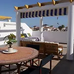 Sunny Days Apartment