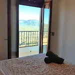 Casa Jose Comares -Beautiful Village House- Jacuzzi Included-Views-Bbq-Aircon-Wifi