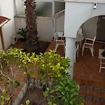 Maison Entiere Avec Piscine, Wifi, Grand Solarium Et Terrain Arbore