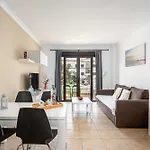 Apartamento Familiar Muy Soleado Cerca De La Playa Y Parking Incluido