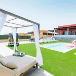 Villa Mini Golf