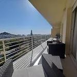 Amplio apartamento en exclusiva urbanizacion Golf Resort Torrequebrada con vista al mar