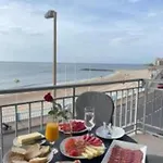 Pmt16 - Large City Apartment On The Beach