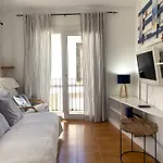 Creus - Apartment In The Center Of Town