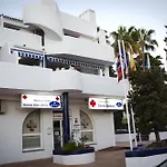 Luxury 2-Bed Apartment With Big Terrace In Aparthotel With Outdoor Pools In Calahonda