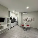 Garden City Loft 2