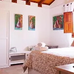 Villa Ada con jardin y piscina