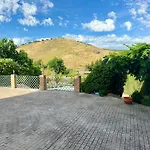 Chalet Con Piscina El Arado
