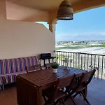 Precioso Apartamento En Urbanizacion Campo De Golf