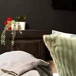 La Flama Del Ter, Un Loft Precios Amb Pati Privat I Estufa De Flames