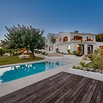 Naraya - Managed By Almarina Villas