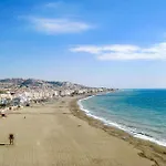 Nice apartment in Rincón de la Victoria w/ 3 Bedrooms