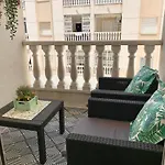 Sunny Green Apartment