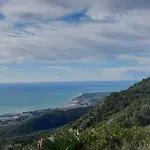 Adosado En El Mar
