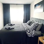 Nice Sunset Apartments