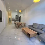 Los Pinos Apartments