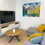 Apartamentos Ezaro Beach