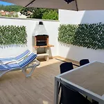 Apartamentos Ezaro Beach