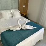Chloe37