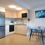 Casa Matteo-Modern Apartment With Pool