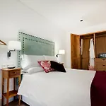 Apartamentos Turisticos La Plaza
