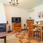 Lovely Home In Chiclana De La Fronter With Wifi