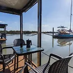 Azvalia Luxury Casa Barco New York And Texas-Unique Houseboat Experience