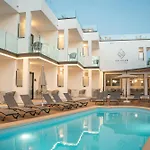 Saladar Suites Boutique