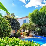 Finca Craig, Spacious Farmhouse With Amazing Garden And Private Heated Pool