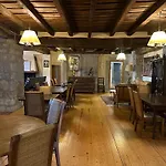 Santuari Mare De Deu Del Mont Restaurant-Hostatgeria