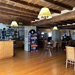 Santuari Mare De Deu Del Mont Restaurant-Hostatgeria