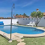 Bungalow Ramos II, con piscina compartida