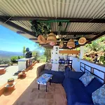 Vine Ridge Studio And Apartment