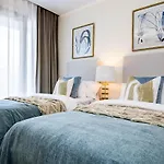 Lo- Los Olivos Benahavis By Roomservices