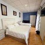 Hostal El Brillante - Alojamientos El Duque