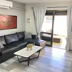 fuengirola centro con gratis parking privado con gran terraza cerca playa