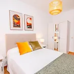 HolidayVilla Tropical - BBQ , Pool , Garden by Holidays Home
