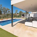 Beach Villa Cosins 1 Mel By Sealand Villas