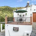 4 Bedroom Pet Friendly Home In Sayalonga