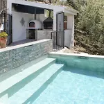 4 Bedroom Pet Friendly Home In Sayalonga