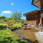 Mini Casa Con Jardin