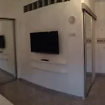 Modern Apartment Close Las Vistas
